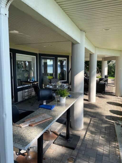 Saanichton Waterfront 2Br Suite With Superb Views Extérieur photo