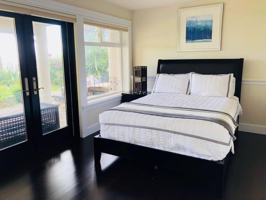 Saanichton Waterfront 2Br Suite With Superb Views Extérieur photo