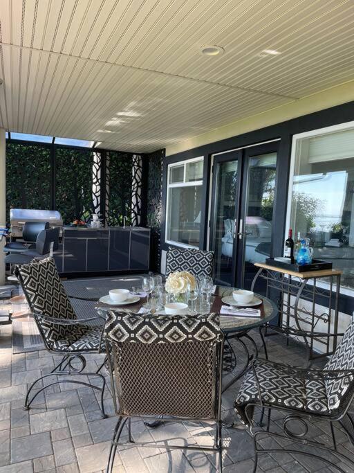 Saanichton Waterfront 2Br Suite With Superb Views Extérieur photo